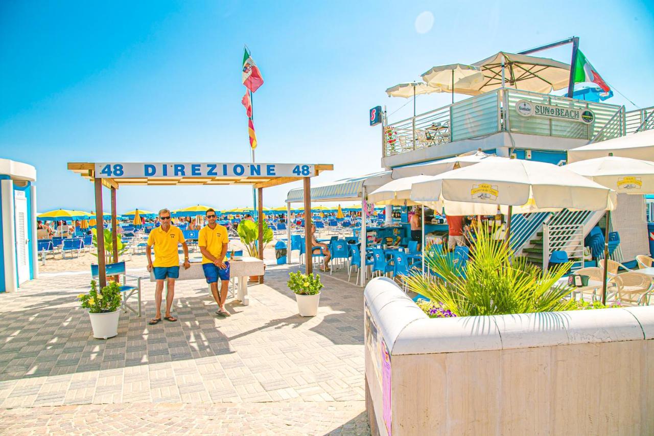 Hotel Ambasciatori Bellaria-Igea Marina Esterno foto
