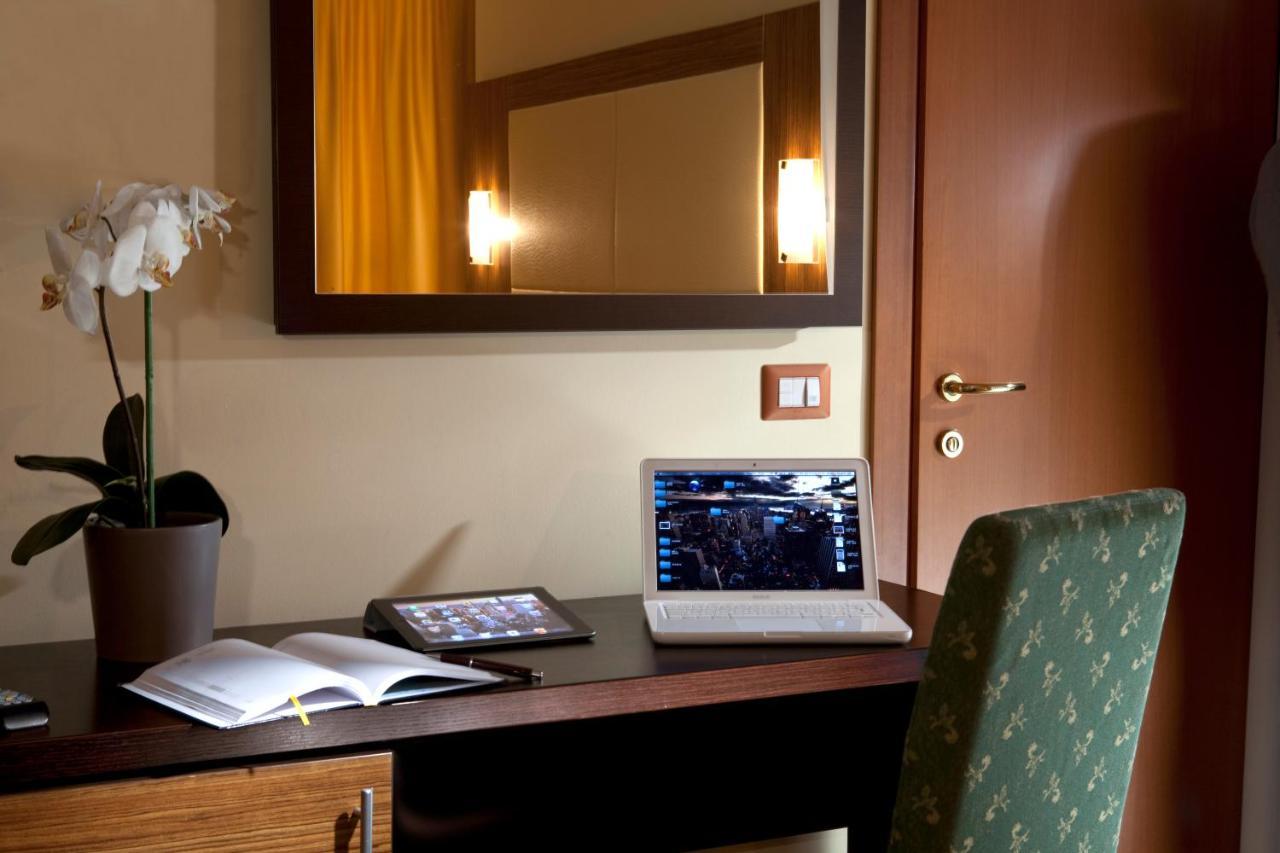 Hotel Ambasciatori Bellaria-Igea Marina Esterno foto