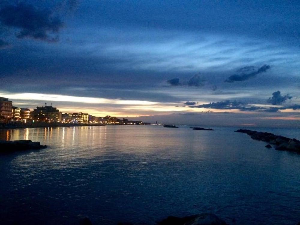Hotel Ambasciatori Bellaria-Igea Marina Esterno foto