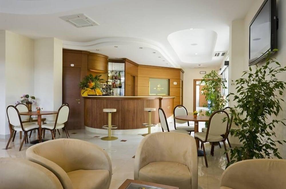 Hotel Ambasciatori Bellaria-Igea Marina Esterno foto